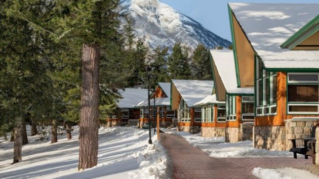 The best Jasper ski packages for every type of traveller