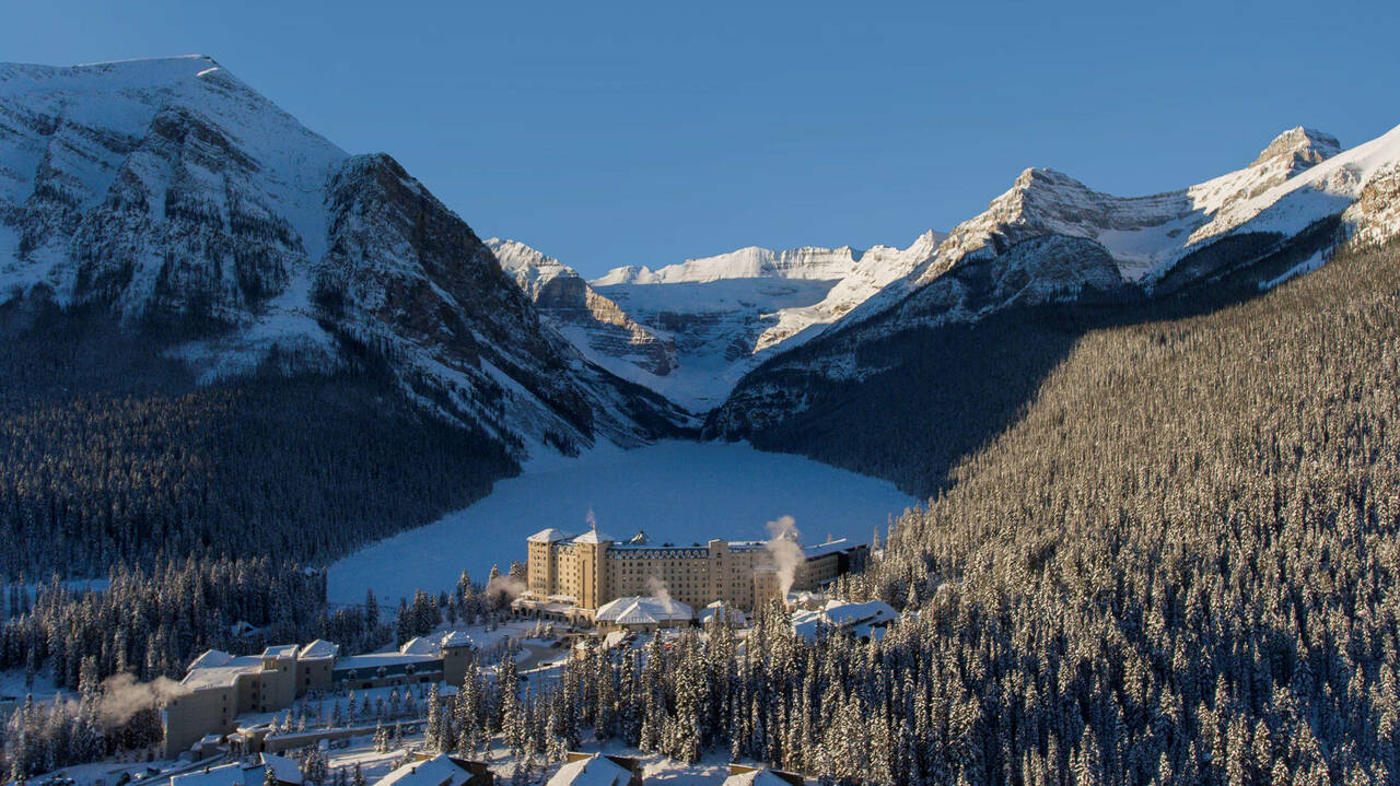 Fairmont Chateau Lake Louise - Romance in the Rockies